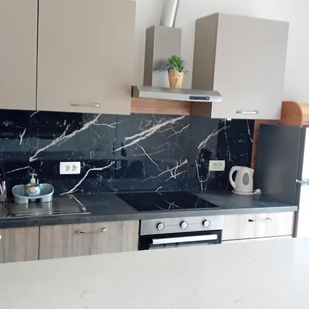 Sanja Apartment *