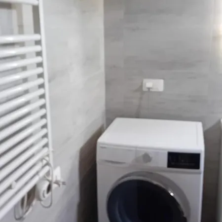 Sanja Apartment Vir